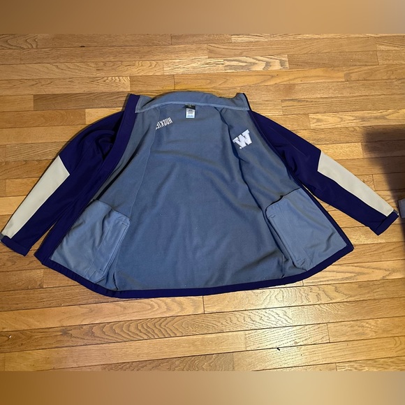 UW zip up - Picture 4 of 4